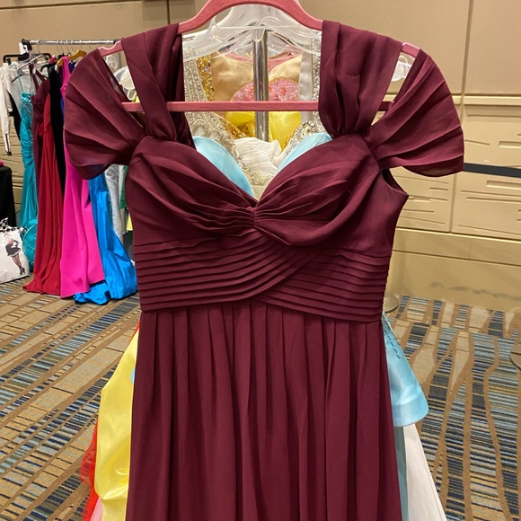 Red Lulus Long Formal Dress - Picture 3 of 10
